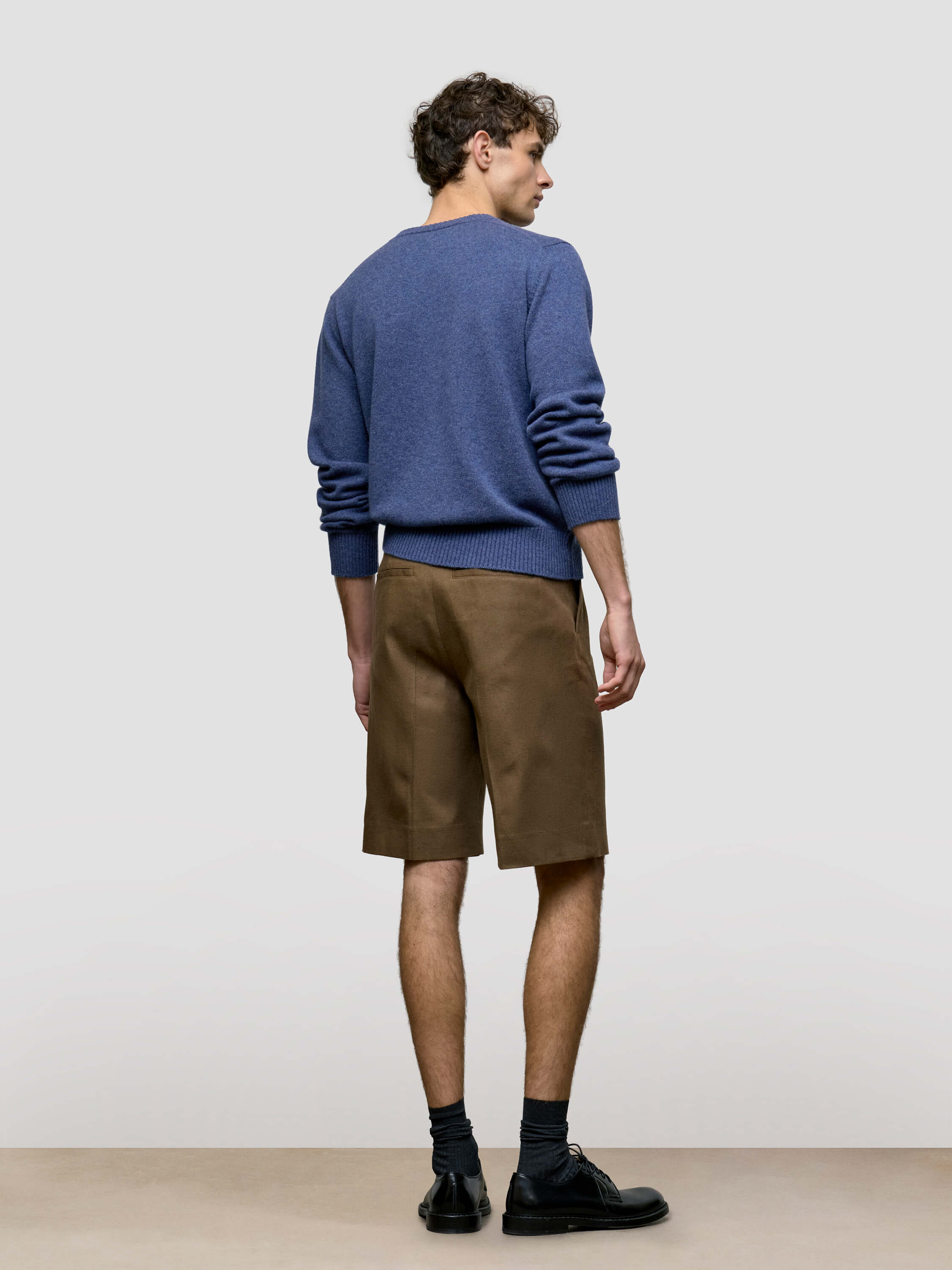 Colin V-Neck - Image 4