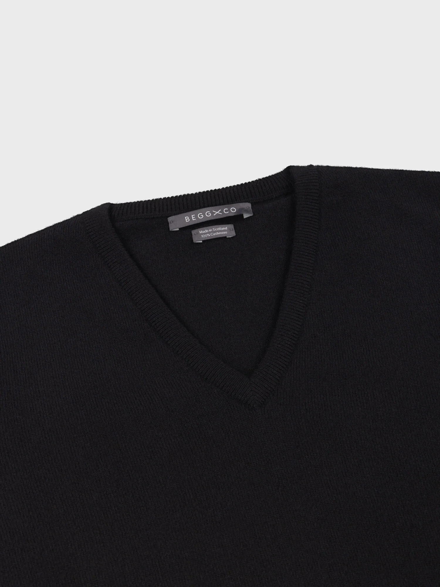 Heriot V-Neck - Image 2