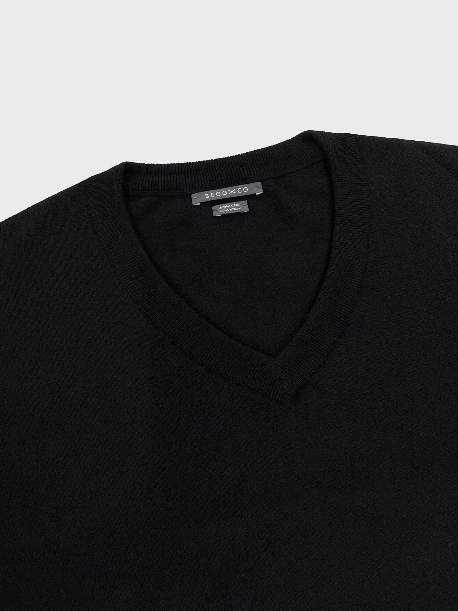 Iris V-Neck - Image 6
