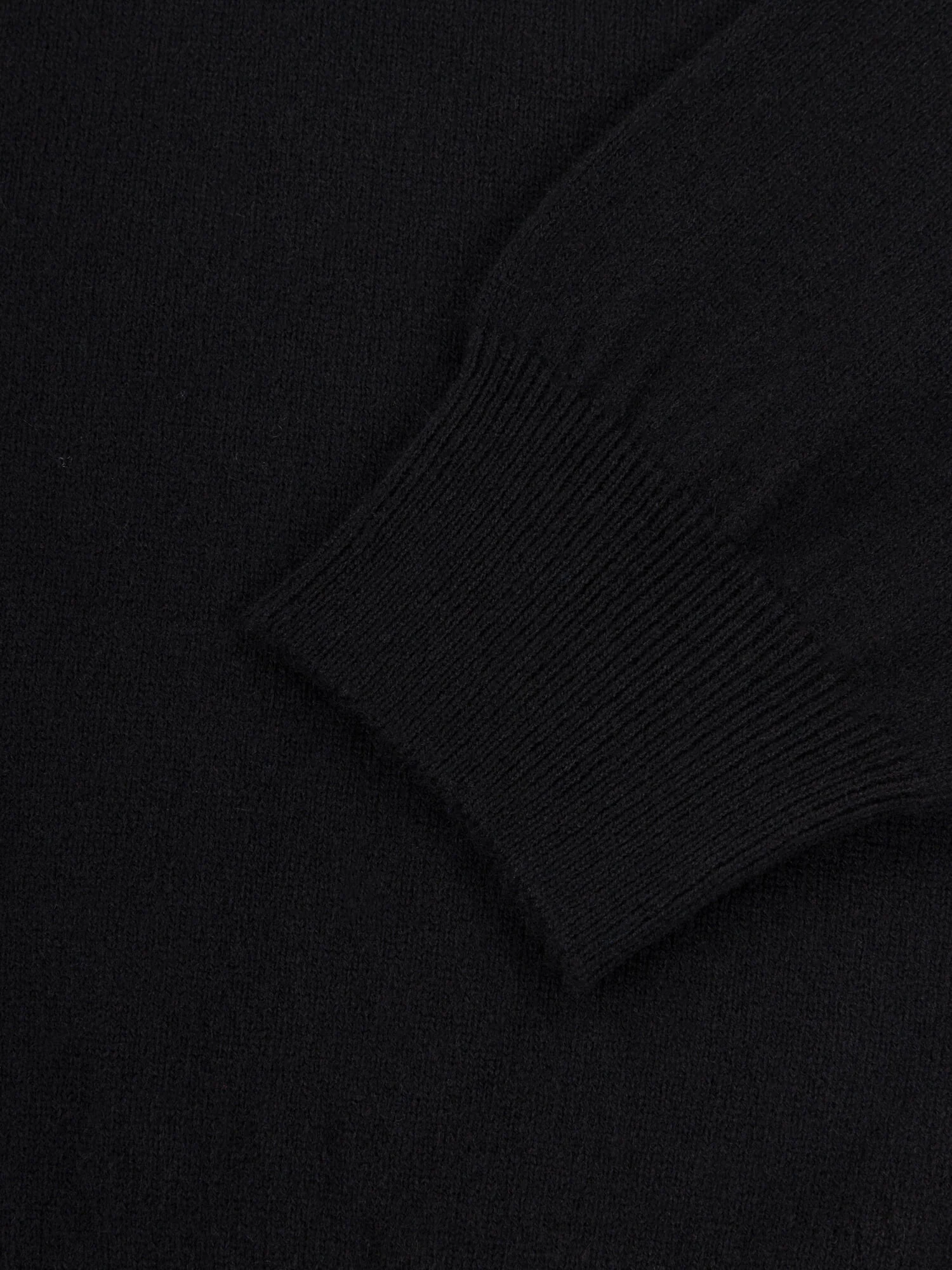 Iris V-Neck - Image 7