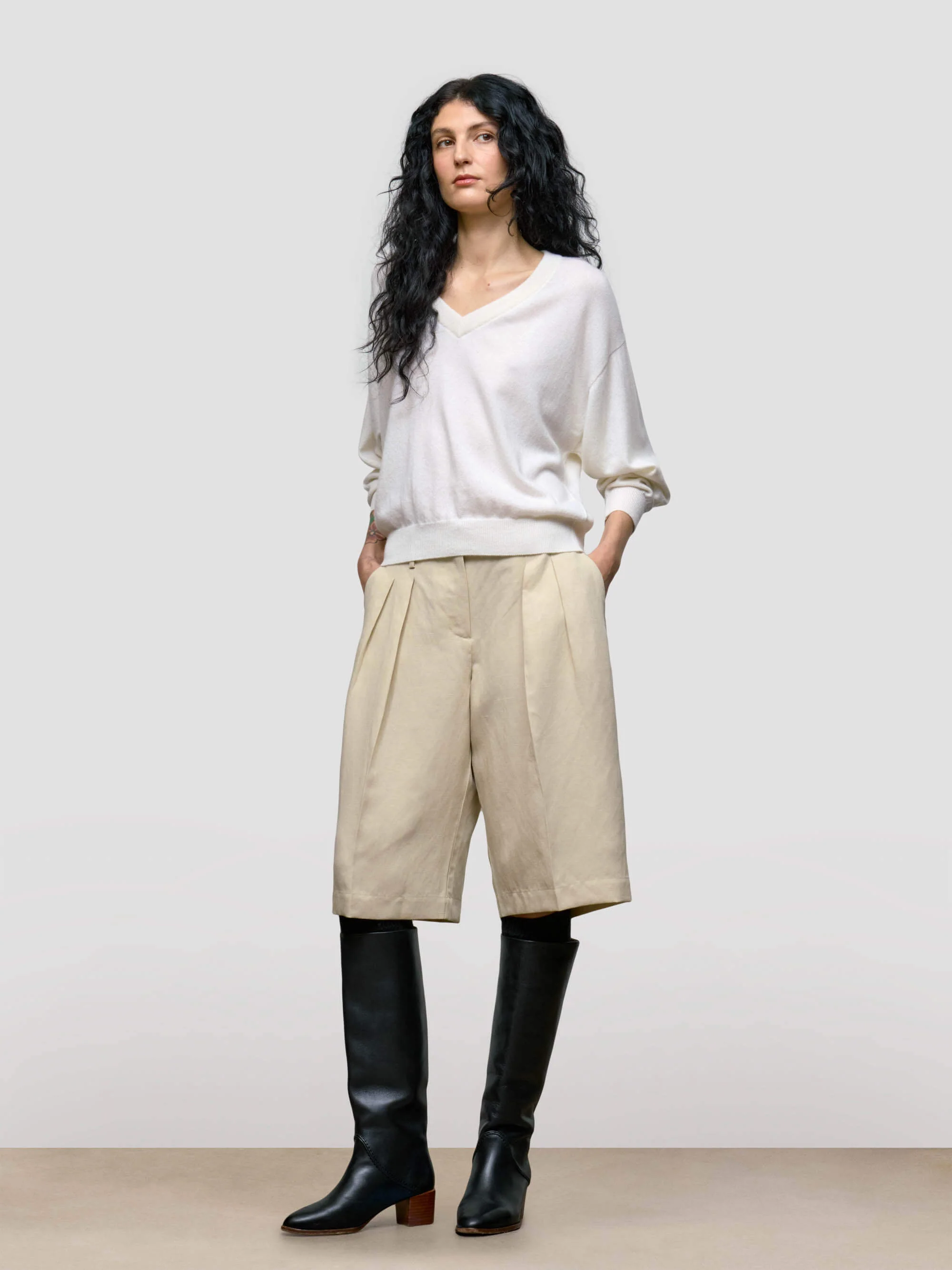 Iris V-Neck - Image 3