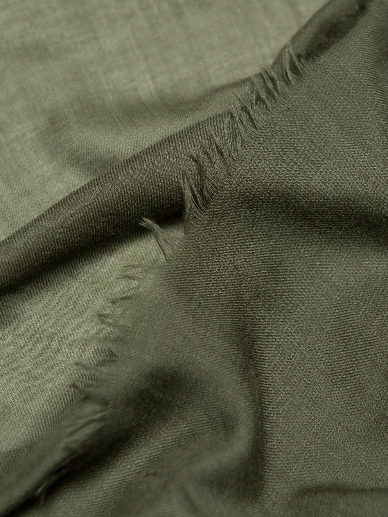 Wispy Solid - Image 2