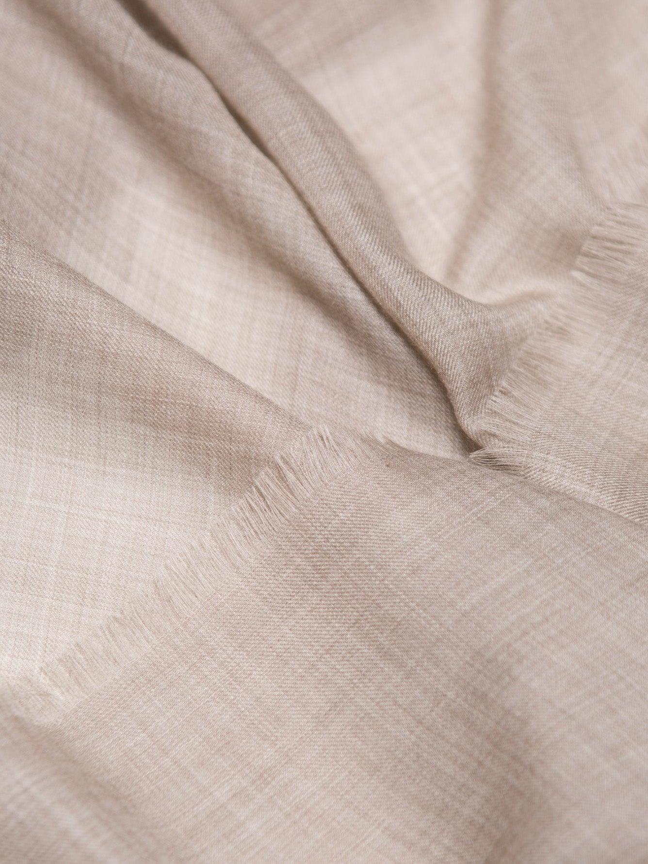 Wispy Solid - Image 3