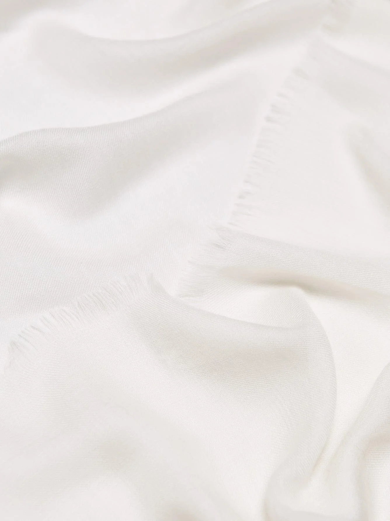 Wispy Solid - Image 3